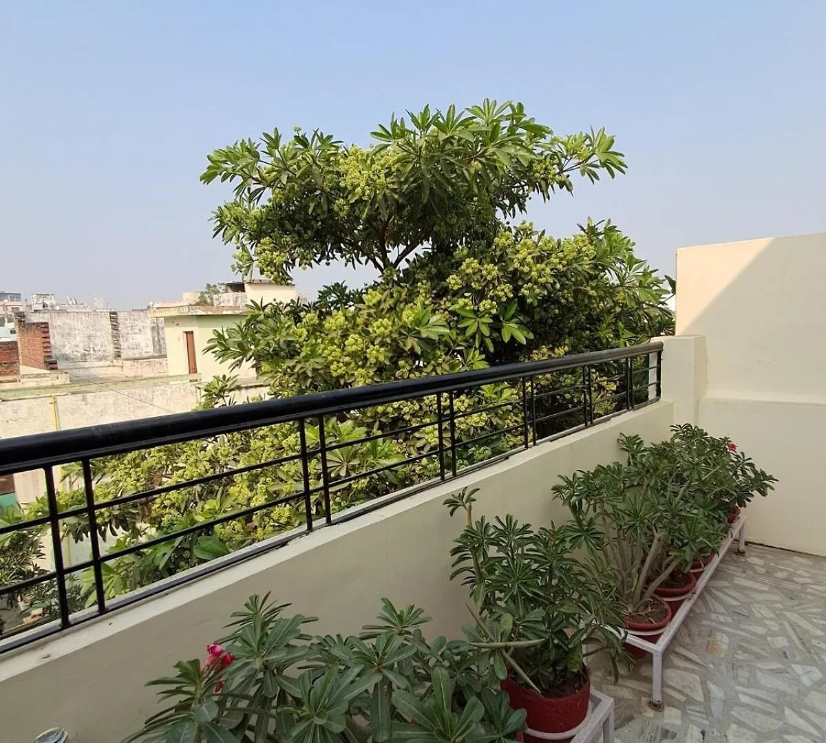 Sharda Home Stay Varanasi 0*,